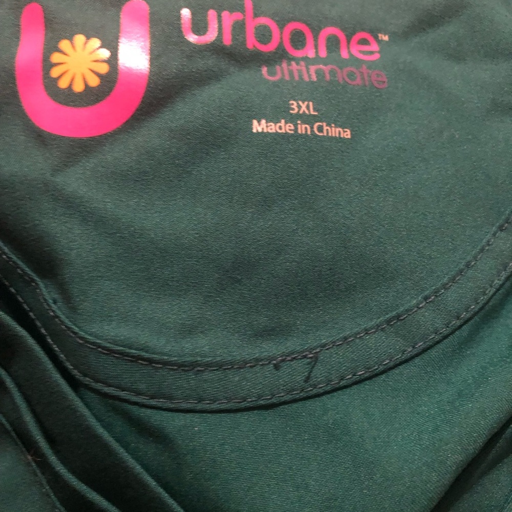 Scrub top Urbane Size 3 X NWT